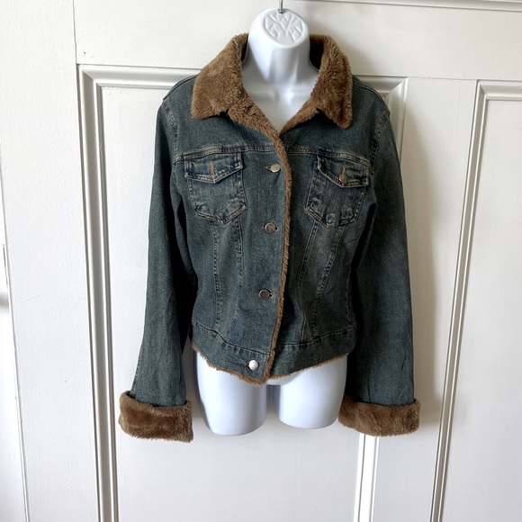 Jackets & Coats | Denim Jacket Sz Small Faux Fur Trim | Poshmark